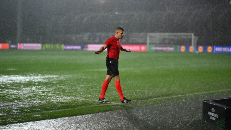 Robert Jones Rozhodčí