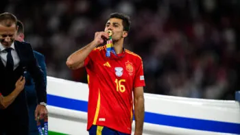 Barcelona ulovila držitele Zlatého míče. Rodri má namířeno do Katalánska, připojit se má i Cancelo