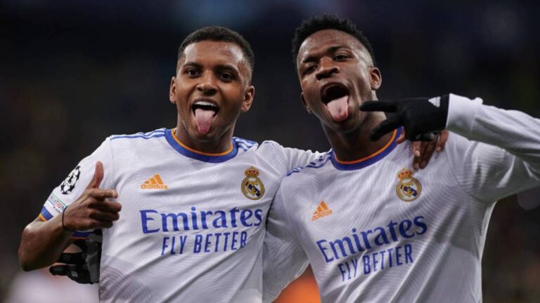 Provokatér Vinícius opět dodal munici kritikům. Takto neuctivě se v bitvě Realu Madrid s Bayernem dostával do hlavy Kimmichovi