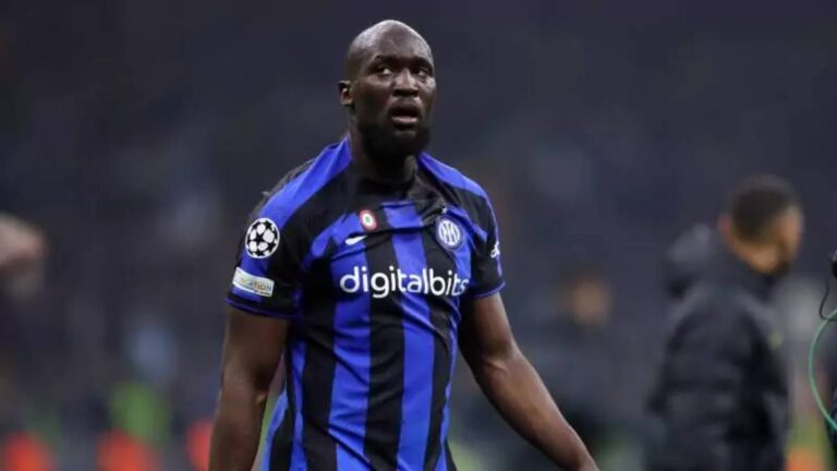 Lukaku čeká na Neapol. Zkušený Belgičan by si mohl vyzkoušet třetí angažmá v Itálii, co stojí v cestě tomuto transferu?