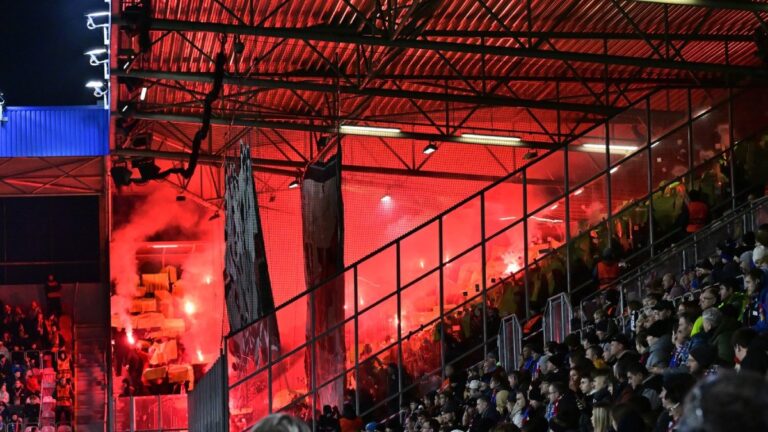 Slavia dostala za chování fanoušků mastnou pokutu. Vyrovnala nejvyšší částku, kterou platila Sparta