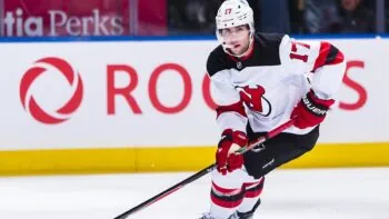 Calgary si pojistilo defenzivu. Šimon Němec podepsal smlouvu na téměř 770 milionů korun