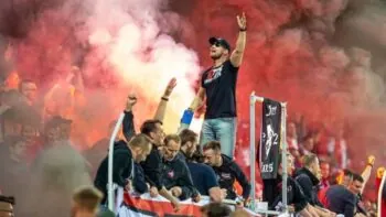 Slavia ustoupila fanouškům, zlevňuje lístky na Ligu mistrů. Zapomeňme na derby, hlásí Tvrdík