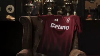 Zrozeni v černé, definováni rudou. Sparta představila nové dresy s odkazem na Arsenal