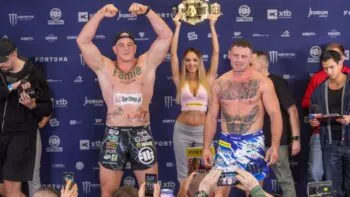 KSW 121: Vojčák získal titul a přepsal historii. Štummer si řekl o pás, jinak se Čechům nedařilo