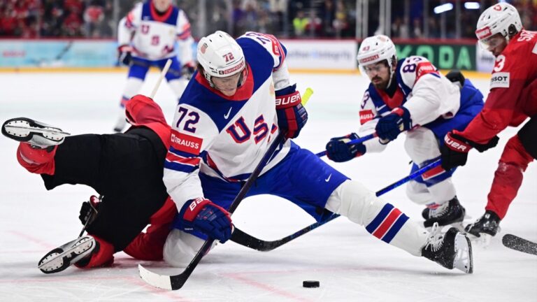 Američané jsou mistři světa po 65 letech! Gól ve finále padl až v prodloužení, dal ho Thompson