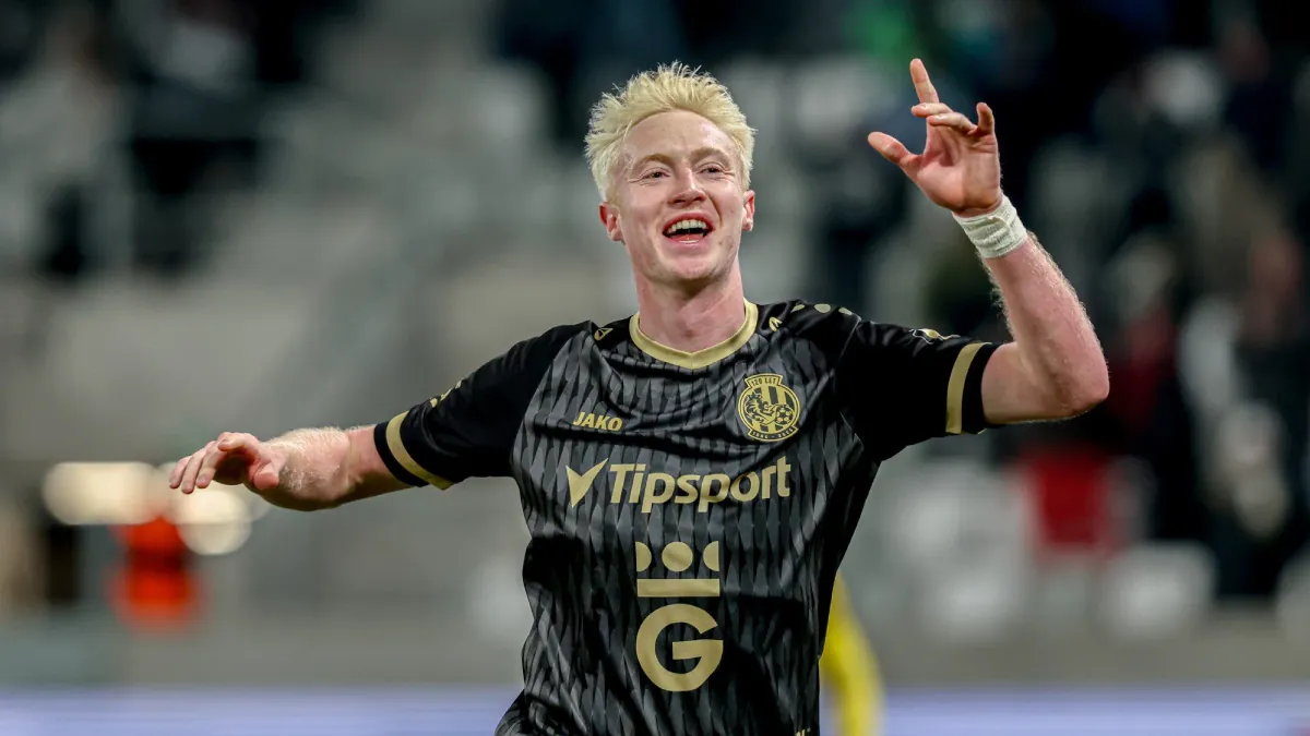 Baník v Hradci shořel a dohrával v deseti. Zkázu ostravského týmu zařídil Tom Slončík