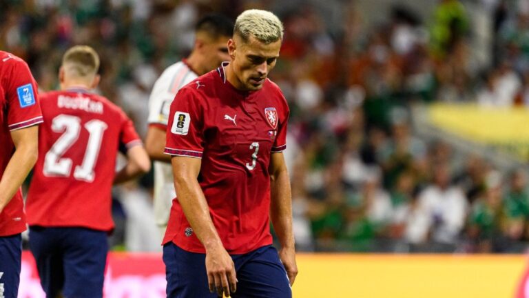 Po Schickovi končí v reprezentaci i Holeš. Zůstane tam vůbec někdo? ptají se fanoušci
