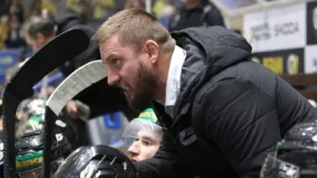 „Na extraligu nemáme stadion ani peníze.“ Přesto Sokolov ničí prvoligové favority