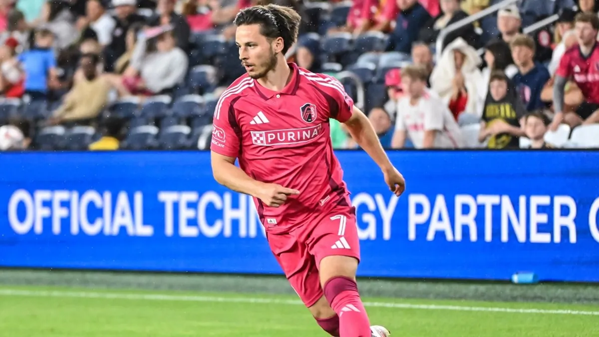 Tomáš Ostrák, St. Louis