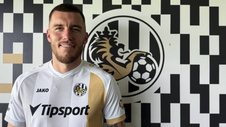 Velká posila pro Hradec Králové! Votroci oficiálně potvrdili příchod mistra polské ligy. Do Česka se po téměř 10 letech vrací Petrášek
