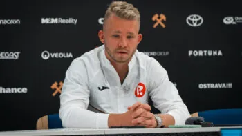 Nepřemýšlej a práskni do toho, radí Drchalovi Trousil. Icha a Mandous musí zabrat
