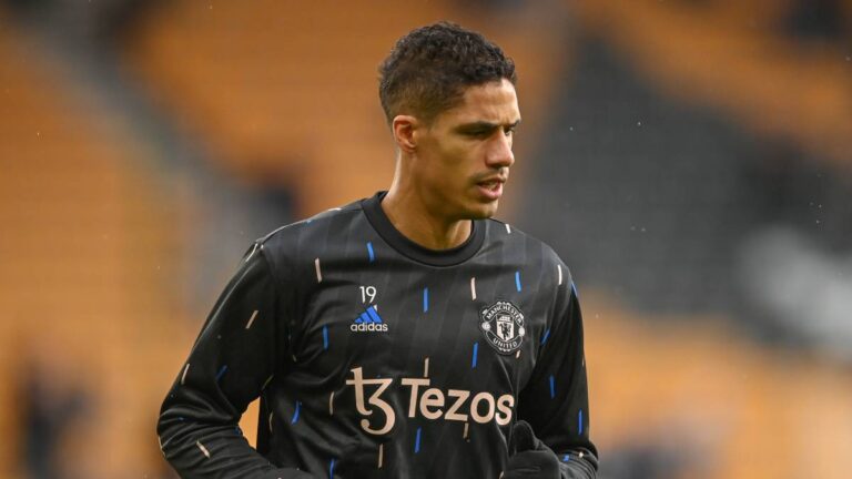 Ten Hag si vždy našel někoho, s kým mohl mít konflikt, promluvil Varane o své zkušenosti z Manchesteru United