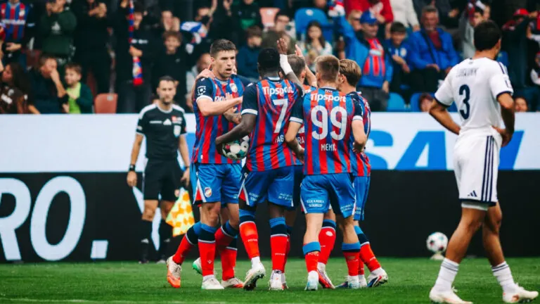 „Odpískat sezonu a přestavět tým.“ Fanoušci Plzně po prohře s Levski ztrácejí trpělivost