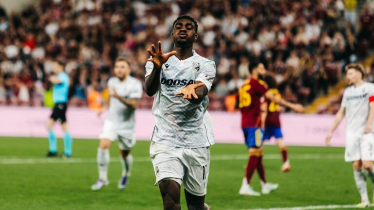 Rafiu Durosinmi Viktoria Plzeň