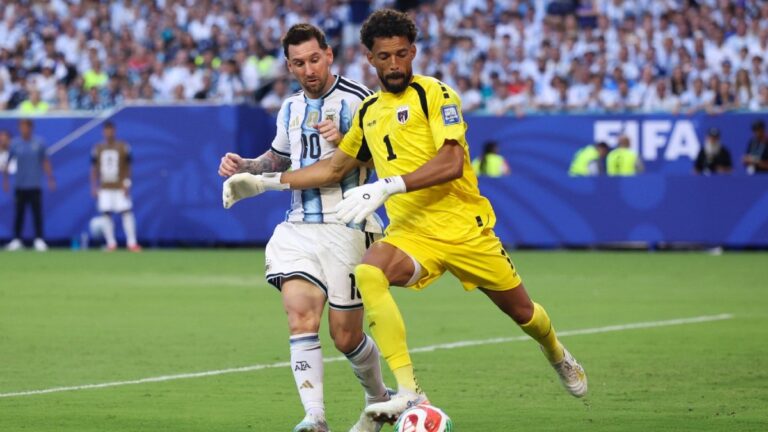 Messiho trápila hvězda Instagramu. Vozinha je ve 40 letech senzací MS, má víc kliček než Ronaldo