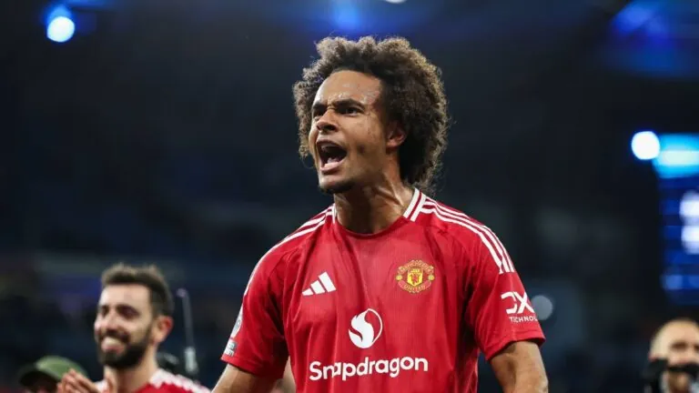 Kontroverzní gólová oslava útočníka Manchesteru United s rukou v rozkroku. Hrozí mu trest