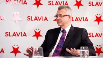 Tvrdík o Dioufovi: Ani jedna nabídka nepřekročila 20 milionů. Slavia neprodá pod cenou