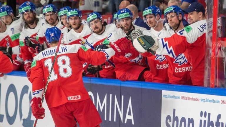 Útok na další rekord! Fanoušci na MS v Česku plní i tribuny neutrálních zápasů