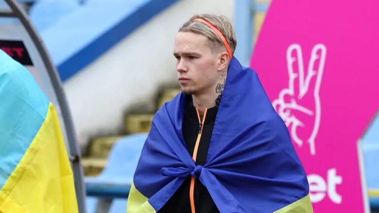 Ukrajinský rychlík Mudryk zvažuje útěk k atletice, fotbal mu komplikuje dopingový skandál
