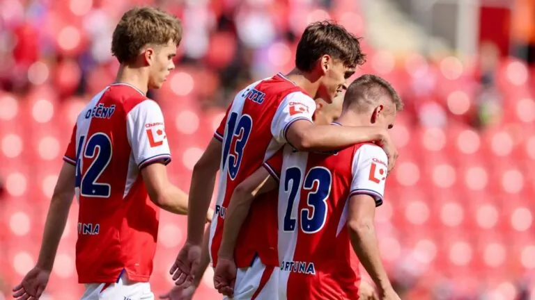 Nejmladší Slavia za více než 30 let. Trpišovský zariskoval a sklízí chválu