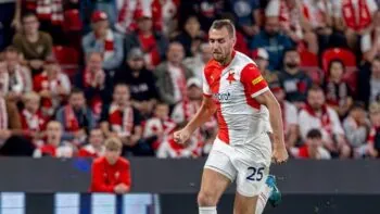 Chorý a šlápnutí na ruku: Stává se to, bohužel jsem v tom vždycky já. Nervy jsem ale udržel, říká útočník