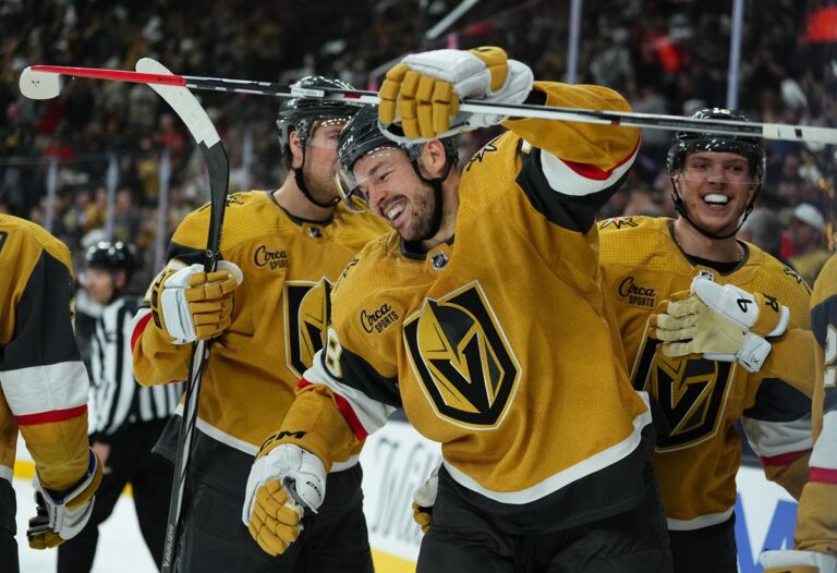 Tomáš Hertl poprvé skóroval za Vegas: Je zábava tu hrát, ale větší radost mám z play-off. Filip Chytil měl mít po sezoně, už ale trénuje s Rangers